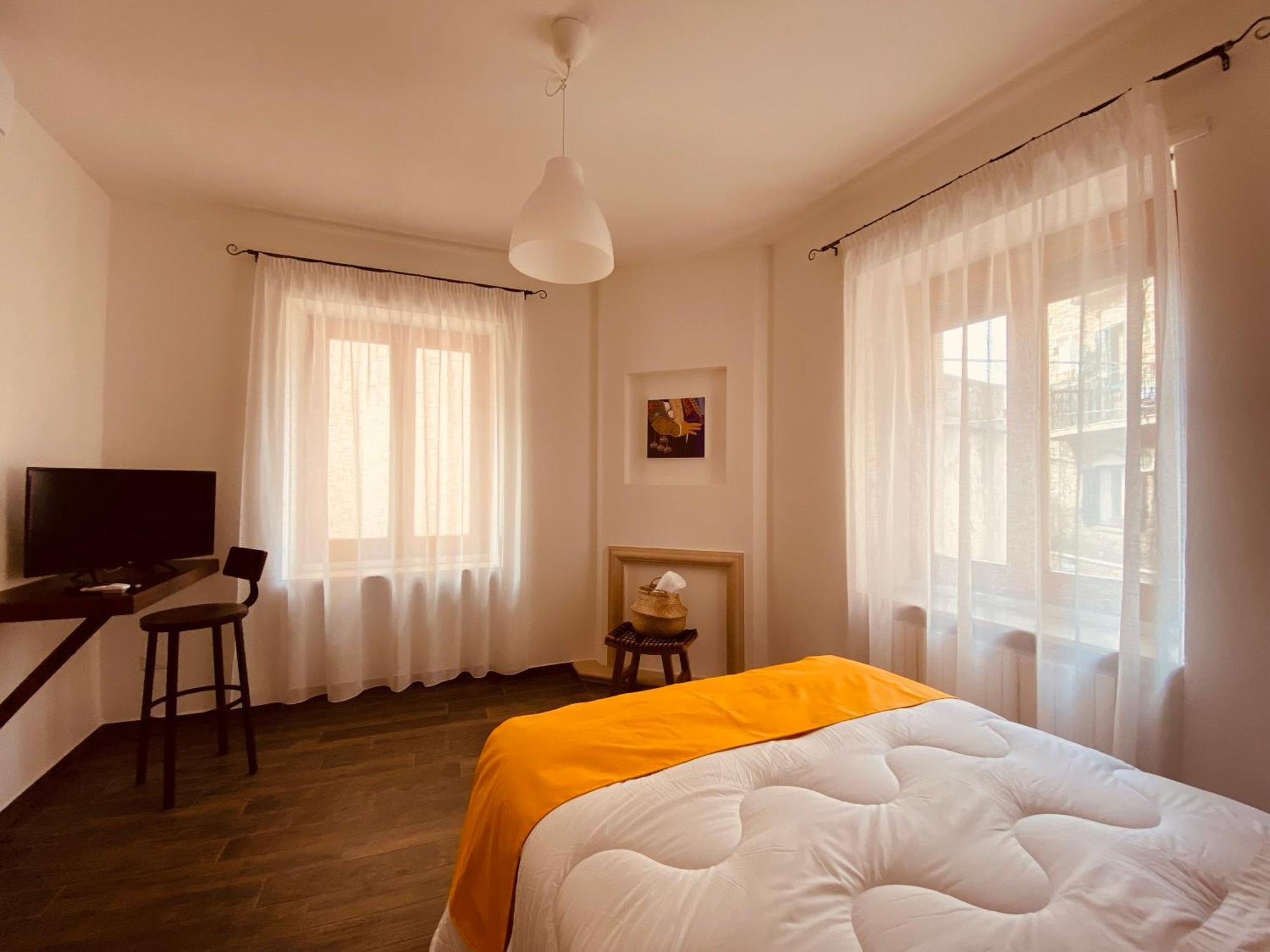 Carrales Guest House Nuoro  Eksteriør bilde